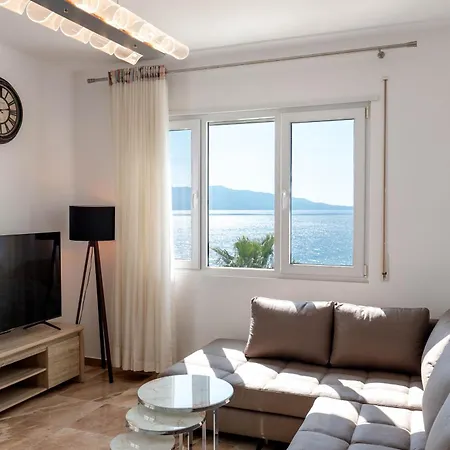 Flower Sea View Apartamento Sarandë